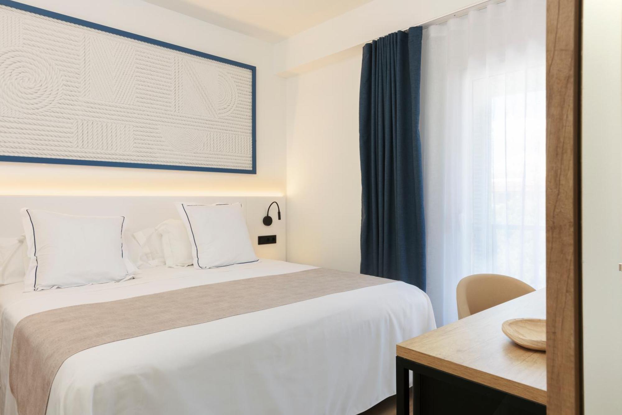 Hotel Rovira Cambrils Exterior photo