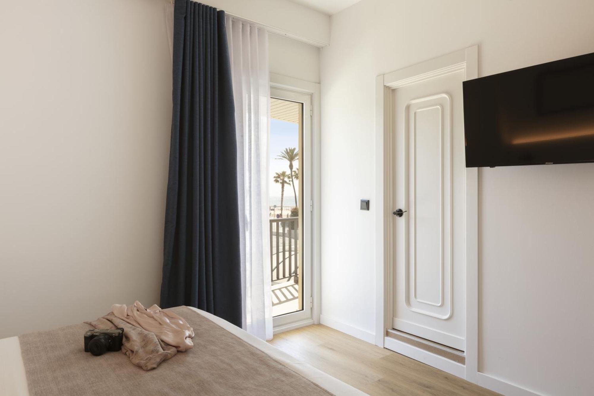 Hotel Rovira Cambrils Exterior photo