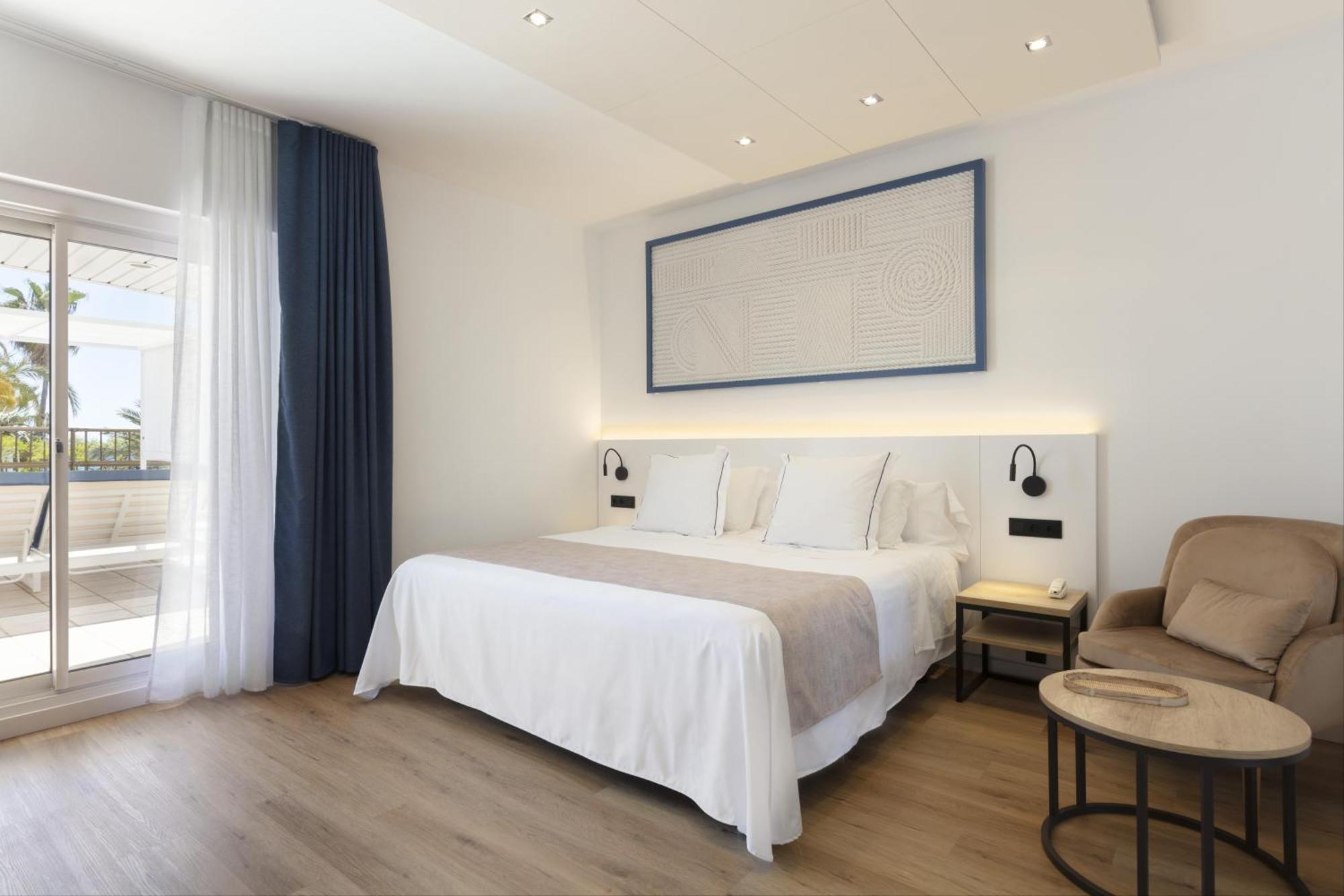 Hotel Rovira Cambrils Exterior photo