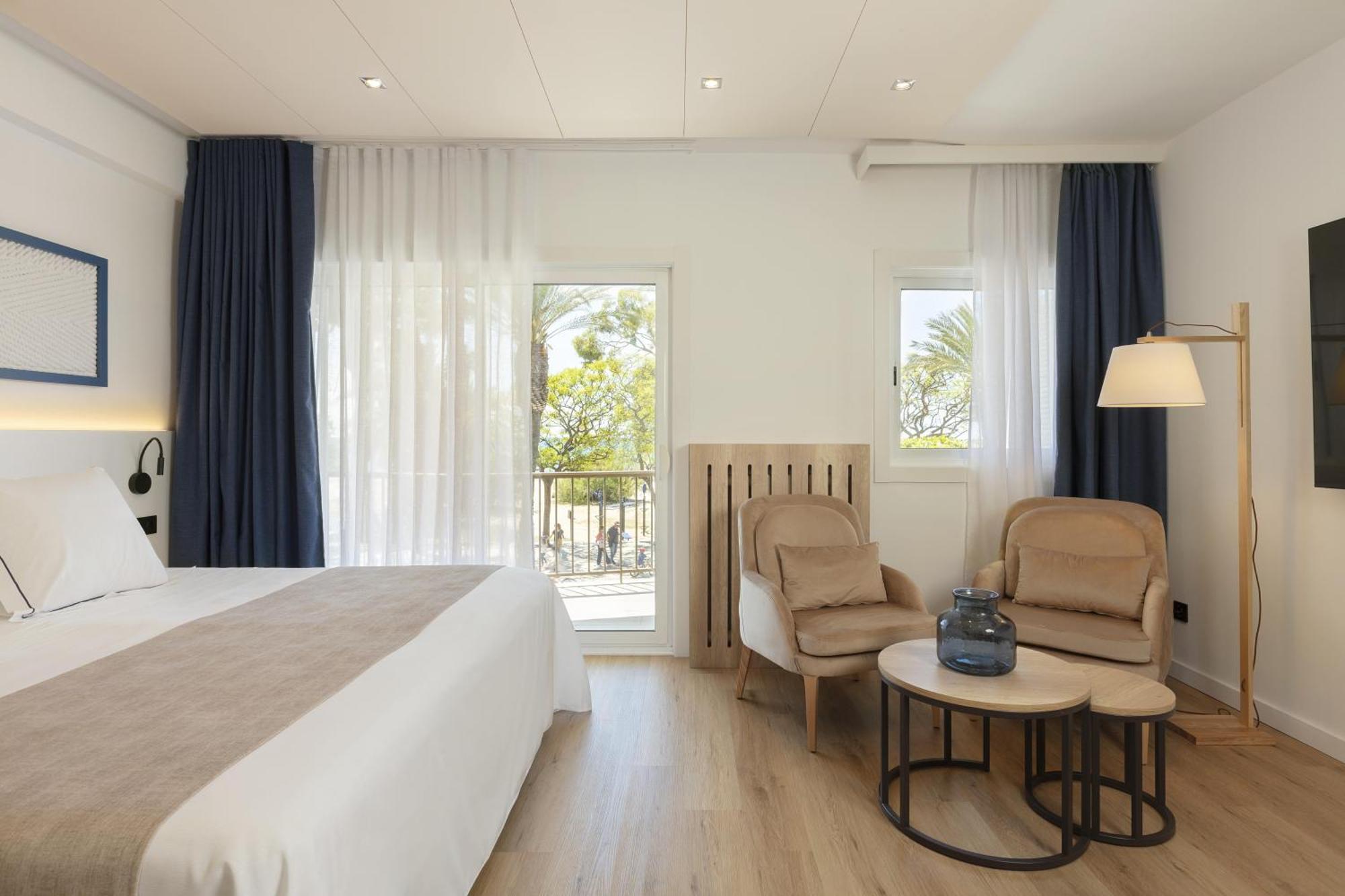 Hotel Rovira Cambrils Exterior photo