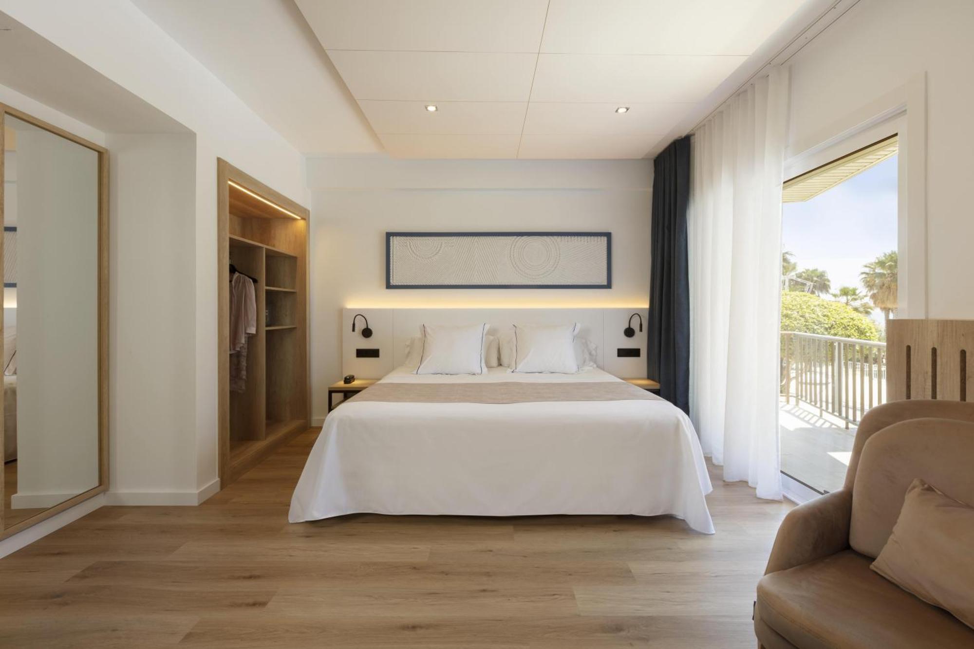 Hotel Rovira Cambrils Exterior photo